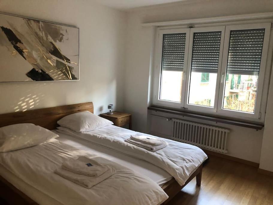 Cozy And Sunny 2br Flat In The Centre - Sky10 Apartment Zürich